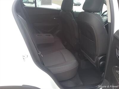 2015 Chevrolet Trax LT   - Photo 11 - Davenport, IA 52802