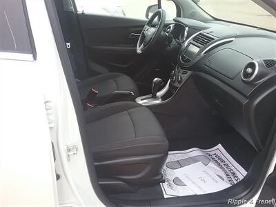 2015 Chevrolet Trax LT   - Photo 10 - Davenport, IA 52802
