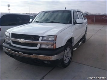 2006 Chevrolet Avalanche Z71 1500 Z71 1500 4dr Crew Cab   - Photo 1 - Davenport, IA 52802