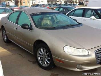 2004 Chrysler Concorde Limited   - Photo 2 - Davenport, IA 52802