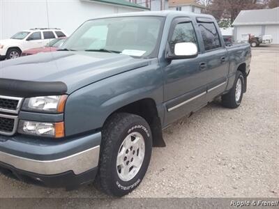 2006 Chevrolet Silverado 1500 LT1   - Photo 3 - Davenport, IA 52802