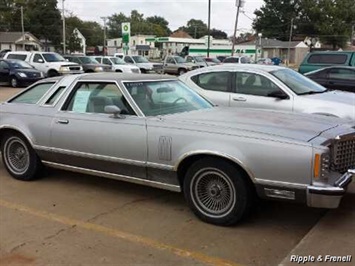 1977 Ford Thunderbird   - Photo 1 - Davenport, IA 52802