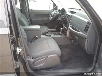 2012 Jeep Liberty Sport   - Photo 10 - Davenport, IA 52802