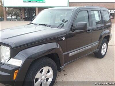 2012 Jeep Liberty Sport   - Photo 3 - Davenport, IA 52802