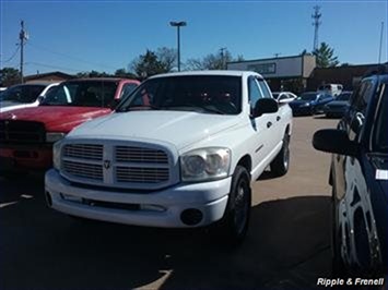 2007 Dodge Ram 1500 ST   - Photo 1 - Davenport, IA 52802