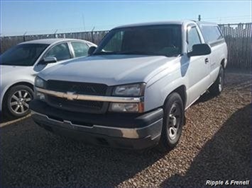 2005 Chevrolet Silverado 1500 Work Truck 2dr Standard Cab Work Truck   - Photo 1 - Davenport, IA 52802