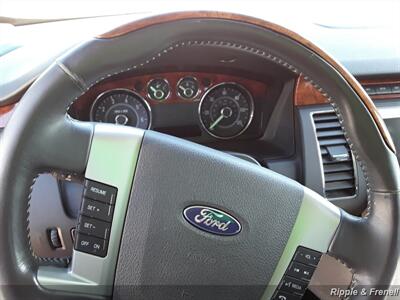 2010 Ford Flex Limited   - Photo 15 - Davenport, IA 52802