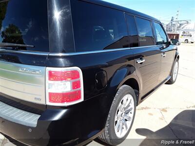 2010 Ford Flex Limited   - Photo 7 - Davenport, IA 52802