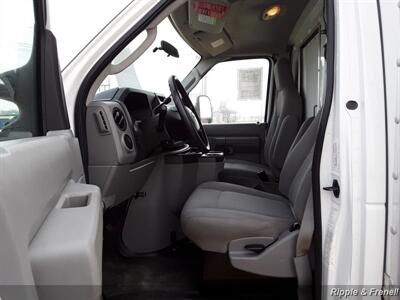 2011 Ford E-Series Van SUPER DUTY   - Photo 11 - Davenport, IA 52802