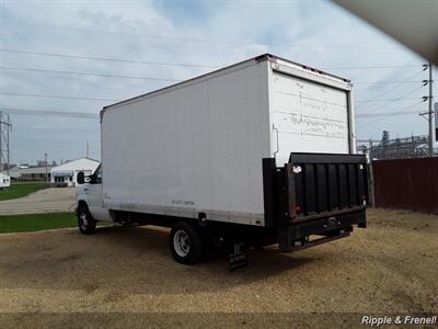 2011 Ford E-Series Van SUPER DUTY   - Photo 4 - Davenport, IA 52802