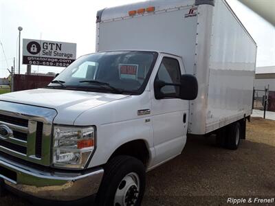 2011 Ford E-Series Van SUPER DUTY   - Photo 3 - Davenport, IA 52802