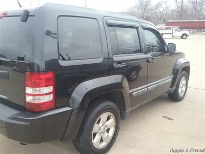 2011 Jeep Liberty Sport - Photo 6 - Davenport, IA 52802