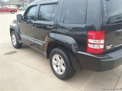 2011 Jeep Liberty Sport - Photo 7 - Davenport, IA 52802
