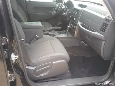 2011 Jeep Liberty Sport - Photo 10 - Davenport, IA 52802