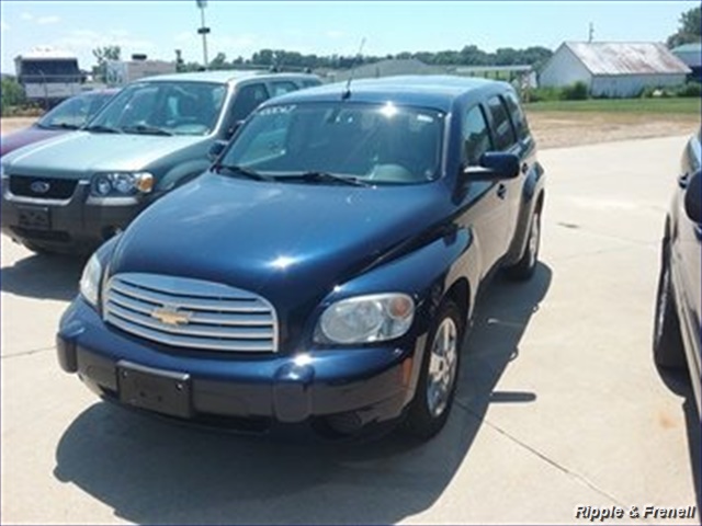 2010 Chevrolet HHR LT   - Photo 1 - Davenport, IA 52802