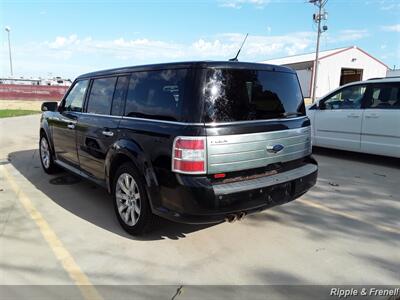 2010 Ford Flex Limited   - Photo 8 - Davenport, IA 52802