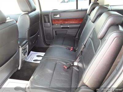 2010 Ford Flex Limited   - Photo 6 - Davenport, IA 52802