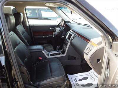 2010 Ford Flex Limited   - Photo 13 - Davenport, IA 52802