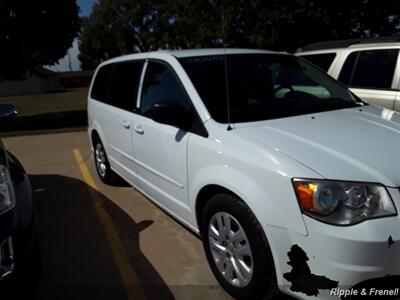 2014 Dodge Grand Caravan SE   - Photo 13 - Davenport, IA 52802