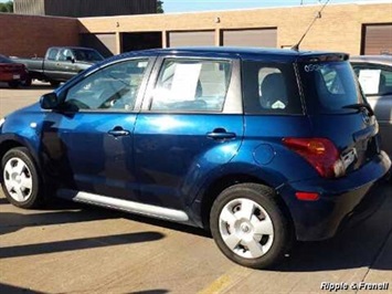 2005 Scion xA   - Photo 2 - Davenport, IA 52802