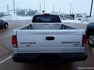 2003 Dodge Dakota SXT   - Photo 8 - Davenport, IA 52802