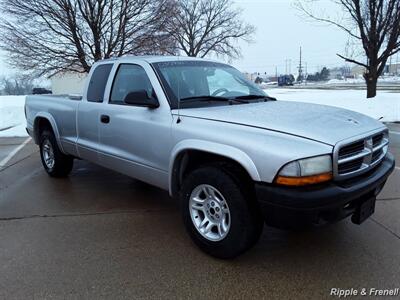 2003 Dodge Dakota SXT   - Photo 10 - Davenport, IA 52802