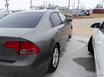 2006 Honda Civic EX   - Photo 7 - Davenport, IA 52802