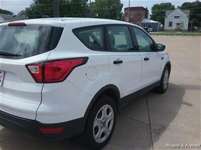 2019 Ford Escape S   - Photo 6 - Davenport, IA 52802