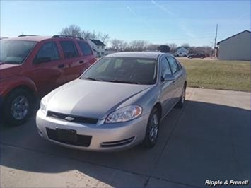 2007 Chevrolet Impala LS   - Photo 1 - Davenport, IA 52802