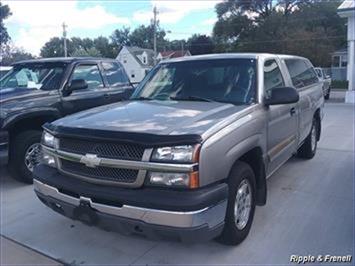 2003 Chevrolet Silverado 1500 2dr Standard Cab   - Photo 1 - Davenport, IA 52802