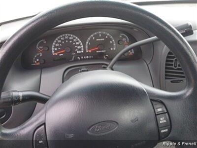 2000 Ford F-150 XL   - Photo 9 - Silvis, IL 61282