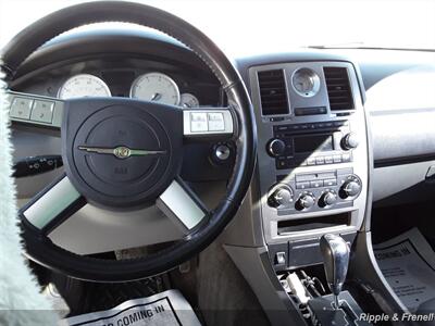 2005 Chrysler 300 Series Touring   - Photo 5 - Davenport, IA 52802