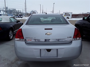 2009 Chevrolet Impala LT   - Photo 6 - Davenport, IA 52802