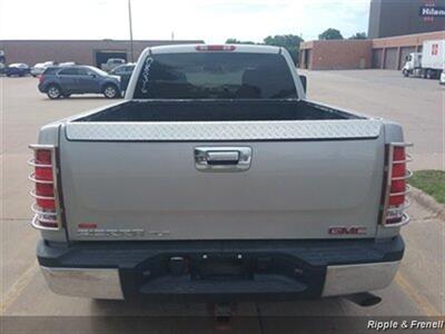 2008 GMC Sierra 2500 SLE1   - Photo 5 - Davenport, IA 52802