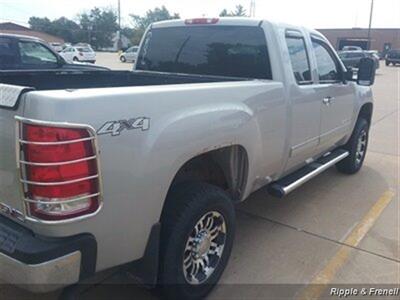 2008 GMC Sierra 2500 SLE1   - Photo 6 - Davenport, IA 52802