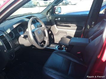 2009 Ford Escape Limited   - Photo 4 - Davenport, IA 52802