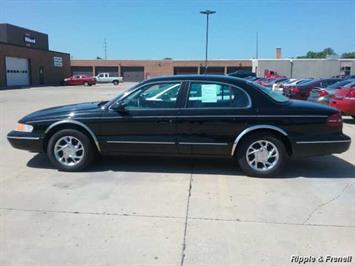 1996 Lincoln Continental   - Photo 1 - Davenport, IA 52802