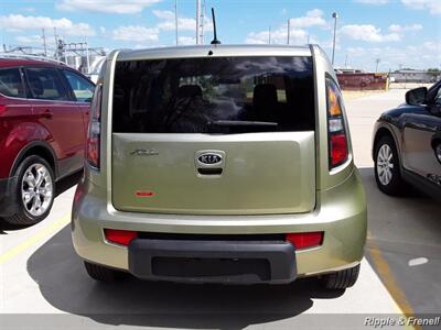 2010 Kia Soul +   - Photo 9 - De Witt, IA 52742