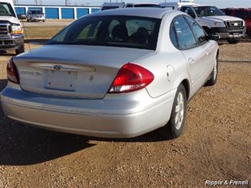 2007 Ford Taurus SEL   - Photo 3 - Davenport, IA 52802