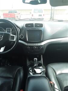 2013 Dodge Journey Crew   - Photo 8 - Davenport, IA 52802