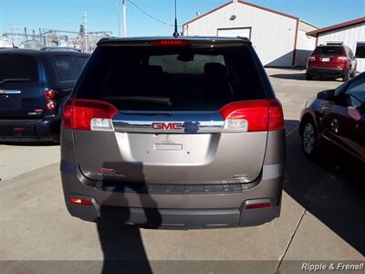 2012 GMC Terrain SLE-1   - Photo 10 - Davenport, IA 52802