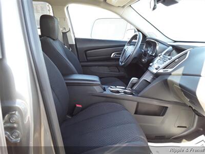 2012 GMC Terrain SLE-1   - Photo 13 - Davenport, IA 52802