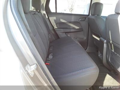 2012 GMC Terrain SLE-1   - Photo 12 - Davenport, IA 52802