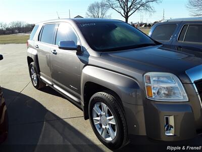 2012 GMC Terrain SLE-1   - Photo 14 - Davenport, IA 52802