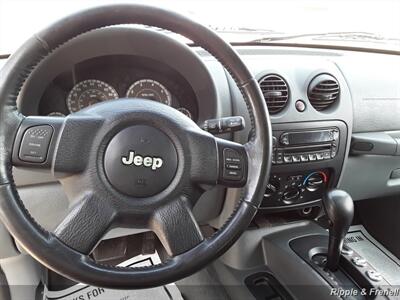 2006 Jeep Liberty Sport   - Photo 5 - Davenport, IA 52802