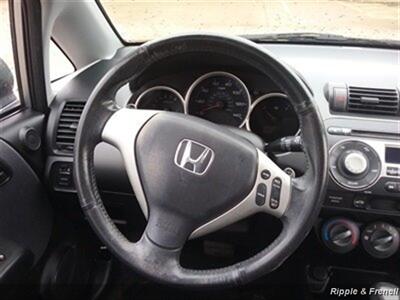 2007 Honda Fit Sport   - Photo 12 - Davenport, IA 52802