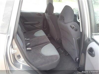 2007 Honda Fit Sport   - Photo 11 - Davenport, IA 52802