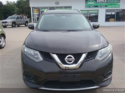 2015 Nissan Rogue SV   - Photo 1 - Davenport, IA 52802