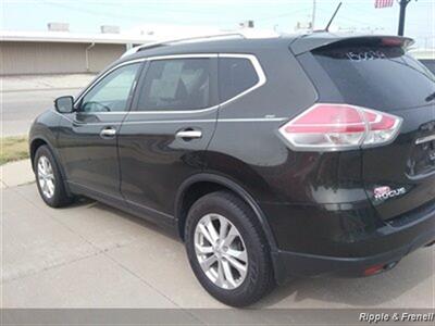 2015 Nissan Rogue SV   - Photo 7 - Davenport, IA 52802