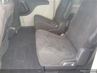 2012 Chrysler Town & Country Touring - Photo 10 - De Witt, IA 52742